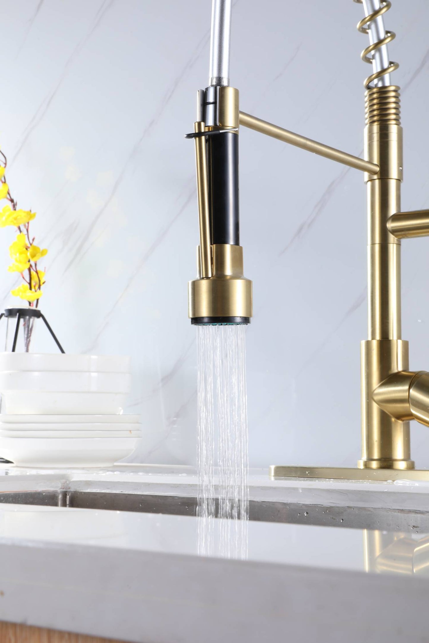 Brushed Gold High Arc brass Kitchen Sink Faucet Pull Down Spray with lock ring and deck plate