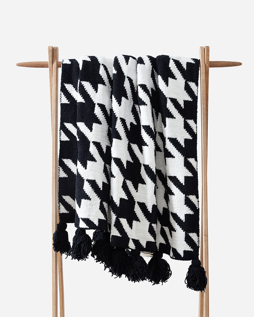 Houndstooth Pom Pom Throw