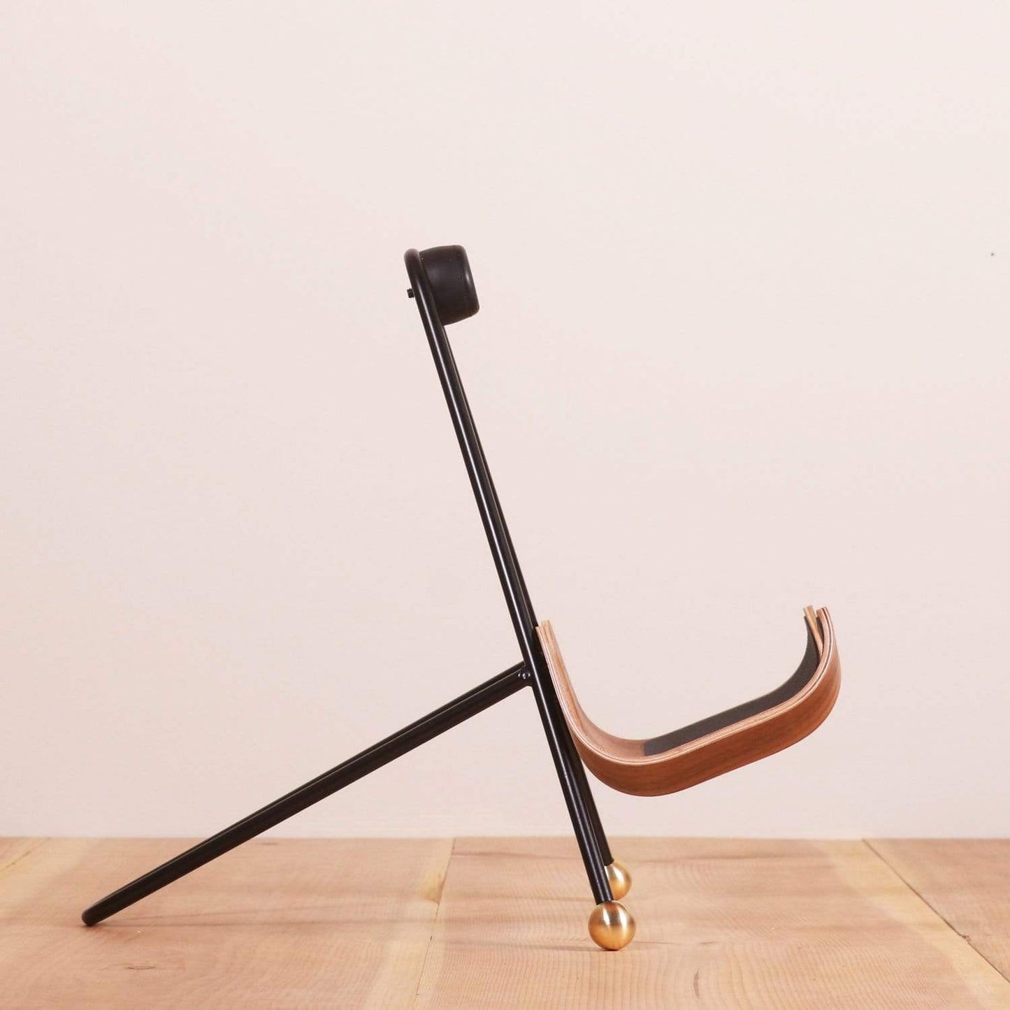 Acoustic guitar stand