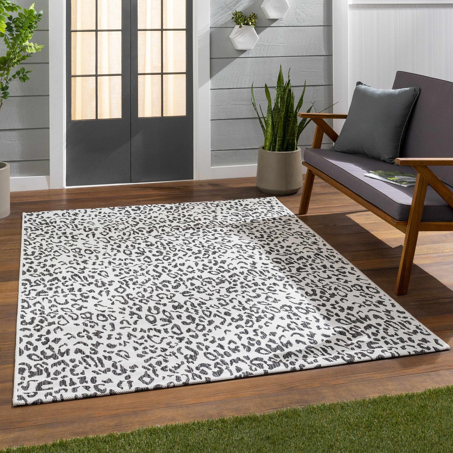 Alderbury White Leopard Print Rug.