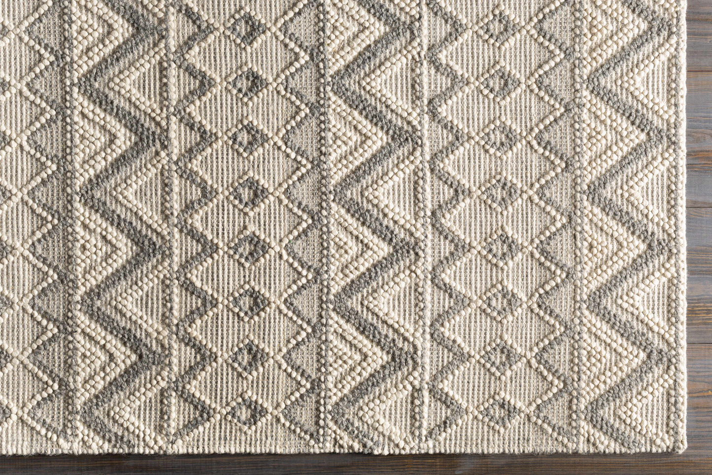 Antigo Wool Area Rug.