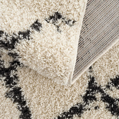 Boutique Rugs Rugs Wallagrass Beige/Black Trellis Tassel Shag