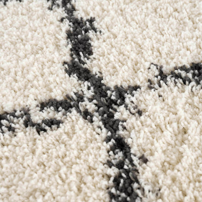 Boutique Rugs Rugs Wallagrass Beige/Black Trellis Tassel Shag