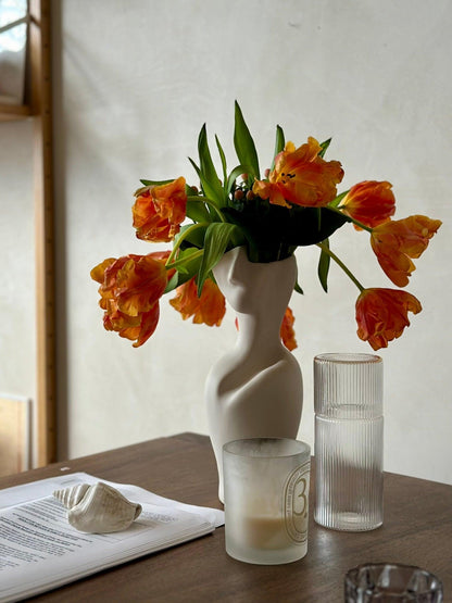 The Face Vase