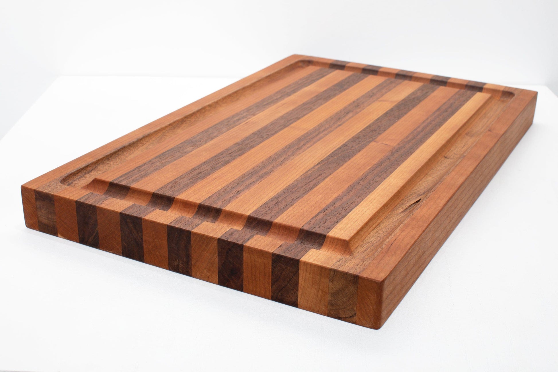 Walnut and Cherry with Offset Stripes Cutting Board – Rockford Woodcrafts
